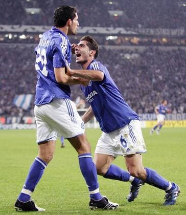 Kevin Kuranyi (li.) und Hamit Altintop (beide Schalke) - Torjubel Fußball EC 1 Herren Champions League 2005 2006, FC Schalke 04 Gruppe Gelsenkirchen Freude,