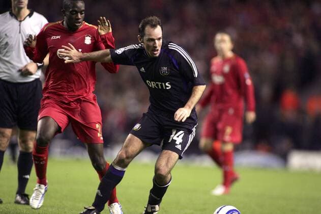 Bart Goor (Anderlecht, re.) gegen Mohamed Lamine Sissoko (Liverpool) -  Fußball EC 1 Herren Champions League 2005 2006, FC Liverpool - RSC Anderlecht 3:0 Gruppe Liverpool Dynamik,
