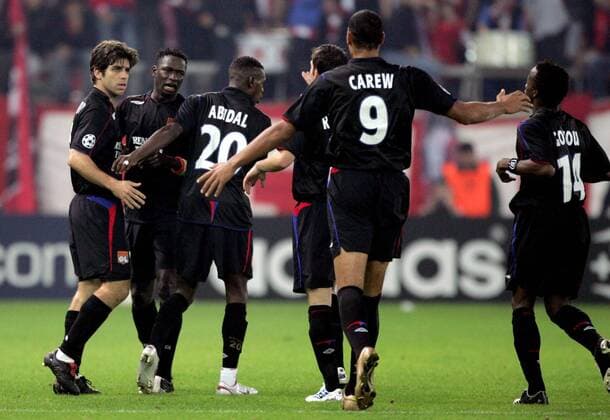 Torjubel Lyon, v.li.: Juninho, Mahamadou Diarra, Eric Abidal, Anthony Reveillere, John Carew, Sidney Govou Fußball EC 1 Herren Champions League 2005 2006, Olympique Lyonnais, OL Gruppe pan11323, Piräus Freude,  