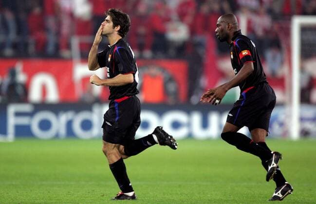 Juninho (Lyon, li.) und Claudio Cacapa (beide Lyon) - Torjubel Fußball EC 1 Herren Champions League 2005 2006, Olympique Lyonnais, OL Gruppe pan11323 Piräus Freude,  