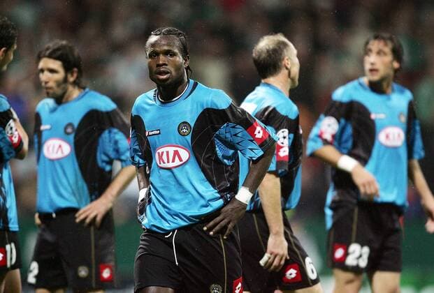 Christian Obodo (Udine) enttäuscht Fußball EC 1 Herren Champions League 2005 2006, Udinese Calcio Gruppe Bremen Enttäuschung,