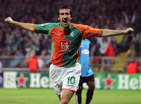 Johan Micoud (Bremen) lässt seinem Torjubel freien Lauf Fußball EC 1 Herren Champions League 2005 2006, SV Werder Bremen Einzelbild Bremen Freude, Begeisterung,