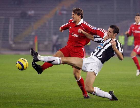 Sebastian Deisler (Bayern, li.) gegen Giorgio Chiellini (Juventus) Fußball EC 1 Herren Champions League 2005 2006, Juventus Turin - FC Bayern München 2:1, Juve Gruppe Turin Dynamik, Kampf,