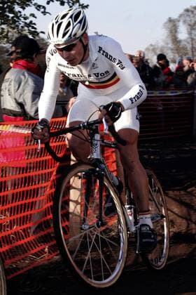 David Willemsens (Belgien Frans Vos) im Trikot des belgischen Meisters -  Radsport Herren Bollekescross Hamme - Zogge 2005, CycloCross, Cyclo cross, Crossrennen, Rad, Querfeldeinfahren Einzelbild