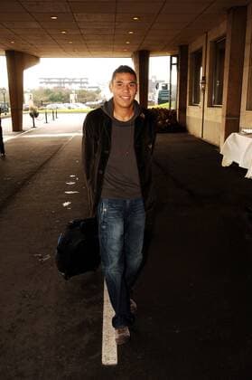 Hedwiges Maduro (Niederlande) bei seiner Ankunft in Noordwijk -  Fußball Herren Nationalmannschaft 2005, Nationalteam Einzelbild Noordwijk