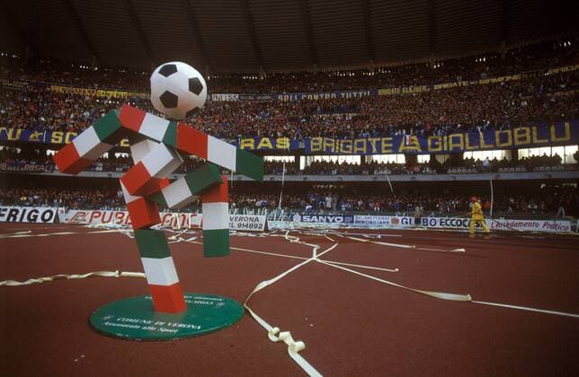 Ciao, das Maskottchen Weltmeisterschaft 1990 im Stadio Bentegodi von Verona Fußball WM Herren Weltmeisterschaft 1990, Länderspiel, Vdia Totale Verona