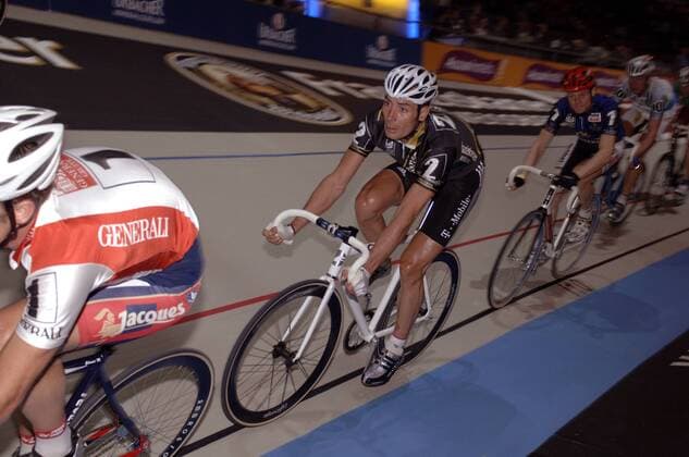 Erik Zabel (Deutschland, Mitte) vor Bruno Risi (Schweiz) Radsport Herren 42. Münchner Sechstagerennen 2005, Sechstage Rennen, Sechs, 6 Tage, SixDays, Six Days Gruppe München