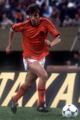 Rob Rensenbrink (Niederlande) am Ball Fußball WM Herren Weltmeisterschaft 1978, Nationalmannschaft, Nationalteam, Nationaltrikot, Länderspiel, Finale Einzelbild Buenos Aires Dynamik,