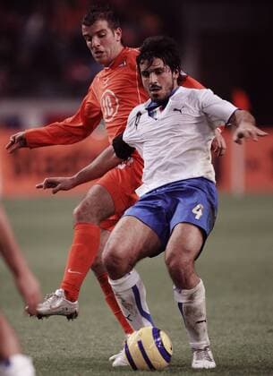 Gennaro Gattuso (Italien, re.) gegen Rafael van der Vaart (Niederlande) -  Fußball Länderspiel Herren Länderspiel 2005, Freundschaftsspiel, Test, Testspiel, Nationalmannschaft, Nationalteam Gruppe Amsterdam Dynamik,