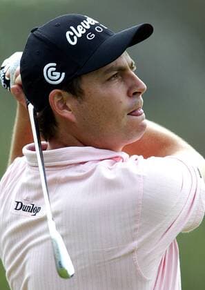 David Howell (England) schaut seinem Schlag hinterher -  Golf Herren HSBC Champions Tournament 2005, PGA European Tour, Golfen Einzelbild Sheshan Golf Club IMCdfzb20051113045 Shanghai