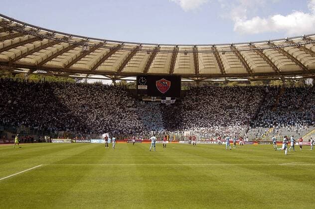 Ausverkaufte Ränge zum Lokalderby zwischen Roma und Lazio im Olympiastadion -  Fußball Herren Serie A 2004 2005, 1. Italienische Liga, AS Rom - Lazio Rom 0:0 Totale Olympiastadion o0 Aufmacher Rom