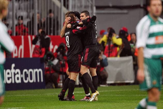 Lucio (re.) und Ali Karimi (beide Bayern) - Torjubel Fußball EC 1 Herren Champions League 2005 2006, FC Bayern München Gruppe München Freude,