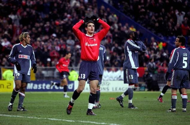 Kollektive Verzweiflung bei beiden Teams: Nicolas Fauvergue (Lille, 13) sowie, v. li.: Beto, Eduardo Alcides und Leo (alle Benfica Lissabon) Fußball EC 1 Herren Champions League 2005 2006, OSC Lille - Benfica Lissabon 0:0 Gruppe pan11534 Paris Enttäuschung, Verzweiflung,  