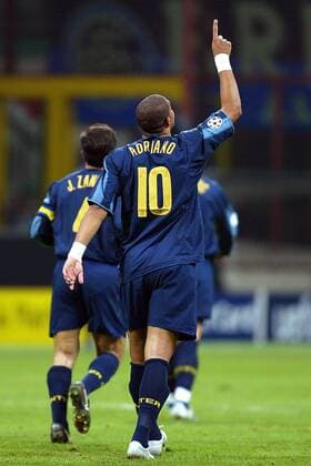 Adriano (Inter) - Torjubel Fußball EC 1 Herren Champions League 2005 2006, FC Internazionale Mailand Einzelbild Mailand Freude,