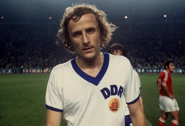 Hans Jürgen Kreische (DDR) enttäuscht Fußball WM Herren Weltmeisterschaft 1974, Länderspiel, Nationalmannschaft, Nationalteam, Nationaltrikot, Vdia Einzelbild Gruppe 1 Berlin Enttäuschung,