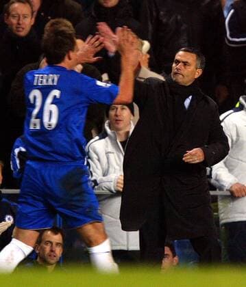 Trainer Jose Mourinho (re.) und John Terry (beide Chelsea) - Torjubel -  Fußball Herren English Premier League 2005 2006, 1. Englische Liga, Chelsea FC London Gruppe London Freude,