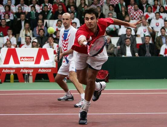 Mario Ancic - Rückhandvolley, hi. Ivan Ljubicic (beide Kroatien) Tennis Herren Davis Cup 2005, DavisCup, Finale, Hartplatz, Hardcourt, Hartplatztennis, Hartplatzturnier Gruppe Bratislava Dynamik,