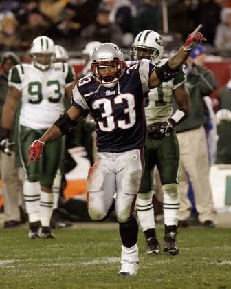 Running Back Kevin Faulk (New England Patriots) jubelt - (Icon4611197) American Football Herren NFL 2005 2006, New England Patriots - New York Jets 16:3 Gruppe Foxboro Freude, EDITORIAL USE ONLY