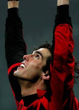 Kaka (AC Mailand) schaut beim Torjubel zu höheren Mächten auf -  Fußball EC 1 Herren Champions League 2005 2006, AC Mailand, Milan Porträt Mailand Unterwerfung, Begeisterung, Freude,