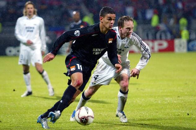 Hatem Ben Arfa (Lyon, li.) gegen Fredrik Winsnes (Rosenborg) Fußball EC 1 Herren Champions League 2005 2006, Olympique Lyonnais - Rosenborg Trondheim BK 2:1, OL Gruppe pan11700 Lyon Dynamik,  