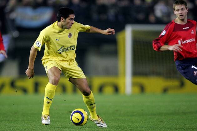 Juan Roman Riquelme (Villarreal) am Ball Fußball EC 1 Herren Champions League 2005 2006, FC Villarreal - OSC Lille 1:0 Einzelbild pan11710 Villarreal Dynamik,  