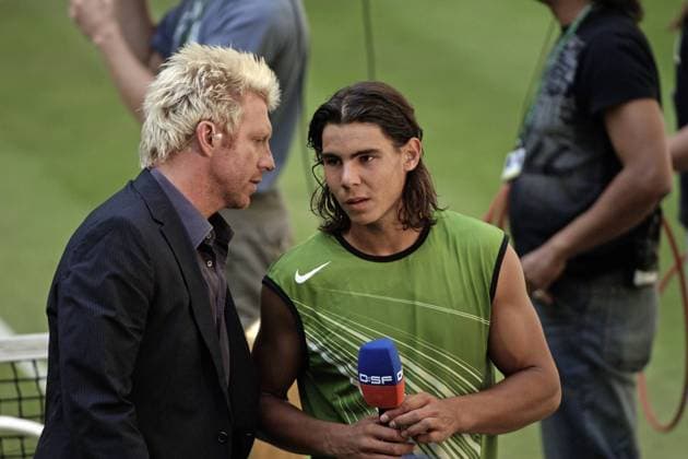 DSF Experte Boris Becker (Deutschland, li.) im Gespräch mit Rafael Nadal (Spanien) Tennis Herren Gerry Weber Open 2005, ATP Tour, Rasen, Rasenplatz, Rasentennis, Rasenturnier Gruppe Halle Westfalen