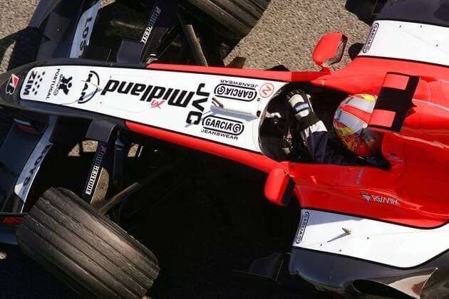 Tiago Monteiro (Portugal MF1) im Cockpit seines Boliden Motorsport Herren Testfahrten 2005, Formel 1 Weltmeisterschaft 2006, F1, F, WM, Test, Tests, Testfahrt Einzelbild Jerez