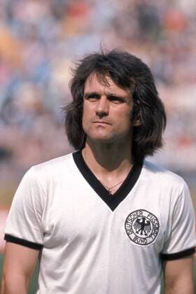 Wolfgang Overath (BR Deutschland) - Nationalhymne Fußball WM Herren Weltmeisterschaft 1974, Länderspiel, Nationalmannschaft, Nationalteam, Nationaltrikot, Vdia Porträt Zweite Runde, Gruppe B Düsseldorf
