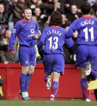 Torjubel Manchester United, v.li. erwartet Wayne Rooney Ji Sung Park und Giggs - EDITORIAL USE ONLY. No use with unauthorised audio, video, data, fixture lists, club league logos or live services. Online in-match use limited to 120 images, no video emulation. No use in betting, games or single club league player publications. Fußball Herren English Premier League 2005 2006, 1. Englische Liga, Manchester United, ManU Gruppe Birmingham Begeisterung, Freude,