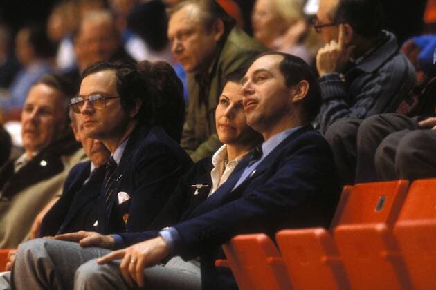 König Karl Gustav und Königin Silvia von Schweden als Zuschauer auf der Tribüne Eishockey OS Winter Herren Olympische Spiele 1980, Winterspiele, Länderspiel, Nationalmannschaft, Nationalteam, Gruppe Playoffs, Playoff, Play Offs, Off Lake Placid