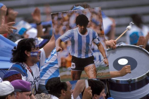 Diego Armando Maradona (Argentinien) wird von den Fans immer noch als lebende Legende verehrt Fußball WM Herren Weltmeisterschaft 1994, Nationalmannschaft, Nationalteam, Nationaltrikot, Länderspiel, Gruppe D Totale Foxboro Stadium, Stadion Boston