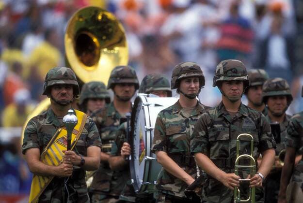 Musikkorps der US Army wartet auf seinen Einsatz Fußball WM Herren Weltmeisterschaft 1994, Nationalmannschaft, Nationalteam, Länderspiel, Viertelfinale Gruppe Dallas