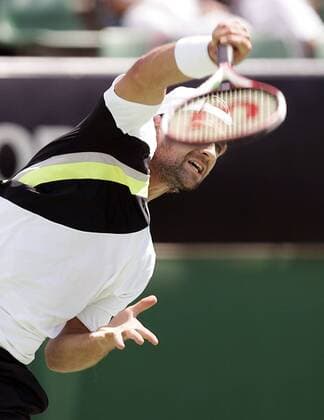 Nicolas Kiefer (Deutschland) - Aufschlag Tennis Herren Australian Open 2006, Grand Slam, ATP Tour Einzelbild Melbourne Dynamik,