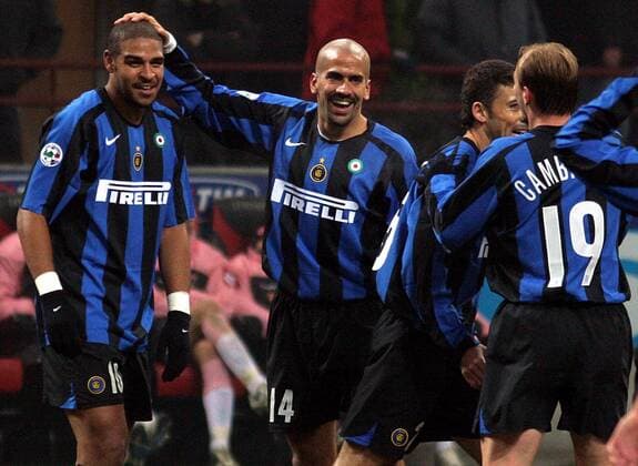 Torjubel Inter, v.li.: Adriano, Juan Sebastian Veron, Samuel und Cambiasso -  Fußball Herren Serie A 2005 2006, 1. Italienische Liga, FC Internazionale Mailand Gruppe Mailand Freude,