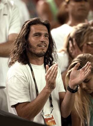 Guillaume Payre (Frankreich), Trainer von Marcos Baghdatis (Zypern), applaudiert Tennis Herren Australian Open 2006, Grand Slam, ATP Tour Einzelbild Melbourne