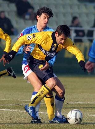 Marco Marchionni (Parma, vorn) gegen Andrea Zanchetta (Chievo Verona) -  Fußball Herren Serie A 2005 2006, 1. Italienische Liga, Parma FC - AC Chievo Verona 2:1 Gruppe Parma Dynamik,