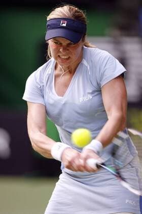 Kim Clijsters (Belgien) - beidhändige Rückhand Tennis Damen Australian Open 2006, WTA Tour, Grand Slam Einzelbild Melbourne Dynamik, Kraft, Anstrengung,