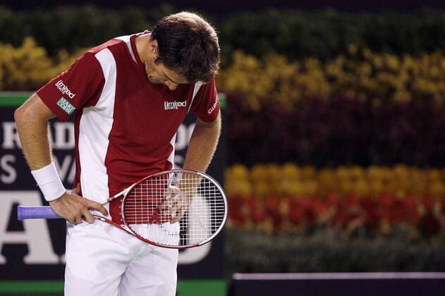 Thomas Haas (Deutschland) lässt enttäuscht den Kopf hängen Tennis Herren Australian Open 2006, Grand Slam, ATP Tour Einzelbild Melbourne Enttäuschung,