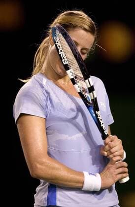Kim Clijsters (Belgien) enttäuscht Tennis Damen Australian Open 2006, Grand Slam, WTA Tour, Halbfinale Einzelbild Melbourne Enttäuschung,