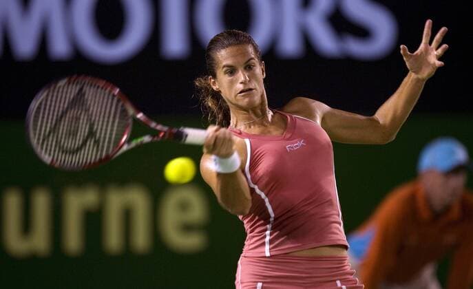 Amelie Mauresmo (Frankreich) - Vorhand Tennis Damen Australian Open 2006, Grand Slam, WTA Tour, Halbfinale Einzelbild Melbourne