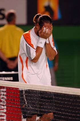 Marcos Baghdatis (Zypern) fassungslos über seinen Erfolg Tennis Herren Australian Open 2006, Grand Slam, ATP Tour, Halbfinale Einzelbild Melbourne Freude,