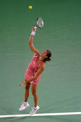 Amelie Mauresmo (Frankreich) - Aufschlag Tennis Damen Australian Open 2006, Grand Slam, WTA Tour, Halbfinale Einzelbild Melbourne