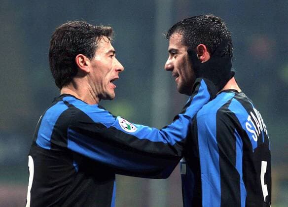 Dejan Stankovic (re.) und Kily Gonzalez (beide Inter) - Torjubel -  Fußball Herren Coppa Italia 2005 2006, Italienischer Pokal, Pokalspiel, FC Internazionale Mailand Gruppe Mailand Begeisterung, Freude,