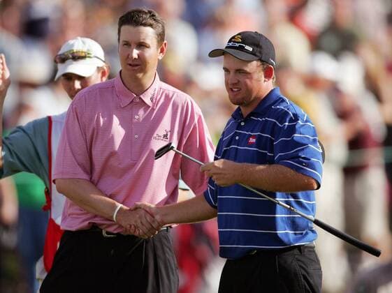 J.B. Holmes (re.) und J.J. Henry (beide USA) - shakehands - (Icon7405803) Golf Herren FBR Open 2006, PGA Tour, Golfen Gruppe John Scottsdale EDITORIAL USE ONLY