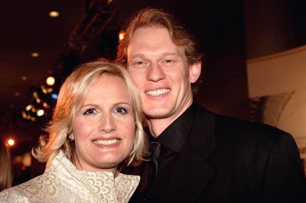 ZDF Moderatorin Kristin Otto (Deutschland) und ihr Lebensgefährte Nils Britze anlässlich der FußBallNacht beim Ball des Sports 2006 Damen Ball des Sports 2006, Gala, Sportgala, Sportball, FußBallNacht, Benefiz, Benefizgala, privat, lachen Gruppe Moderator, öffentlich rechtlich Frankfurt M.