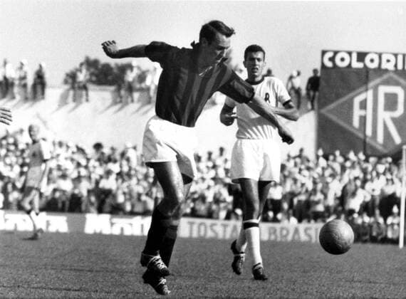 Jimmy Greaves (Milan) zieht ab -  Fußball Herren Serie A 1960 1961, 1. Italienische Liga, AC Mailand, Vneg, Vsw Einzelbild Dynamik,