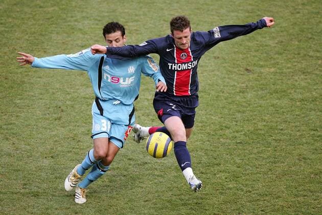 Stephane Pichot (Paris St. Germain, re.) gegen Mohammed Dennoun (Marseille) Fußball Herren Ligue 1 2005 2006, 1. Französische Liga, Paris Saint Germain - Olympique Marseille 0:0, OM, PSG, Gruppe pan12976 Paris Dynamik,  