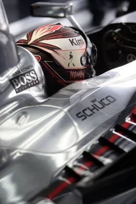 Kimi Räikkönen (Finnland McLaren Mercedes) im Cockpit seines Boliden Motorsport Grand Prix Herren Großer Preis von Bahrain 2006, Formel 1 Weltmeisterschaft, F1, F, GP, WM Einzelbild Manama, Sakhir