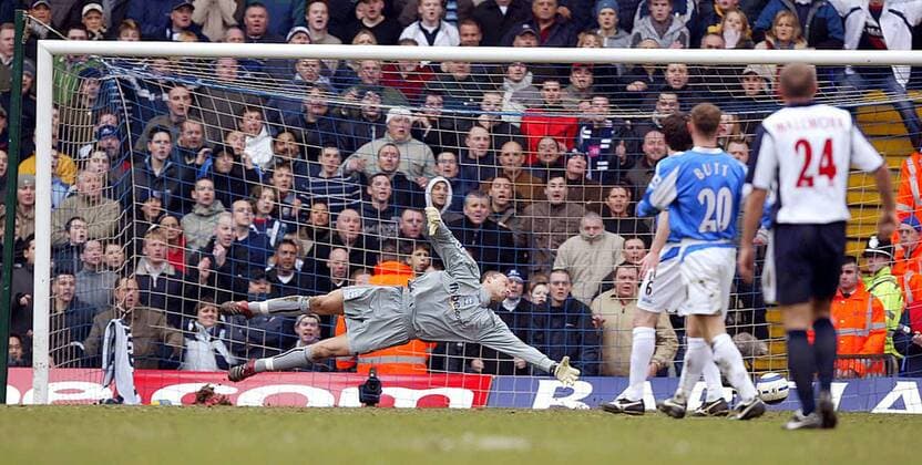 Torwart Maik Taylor (Birmingham) kann den Ausgleichstreffer zum 1:1 nicht verhindern -  Fußball Herren English Premier League 2005 2006, 1. Englische Liga, Birmingham City - West Bromwich Albion 1:1, Totale Birmingham Dynamik,