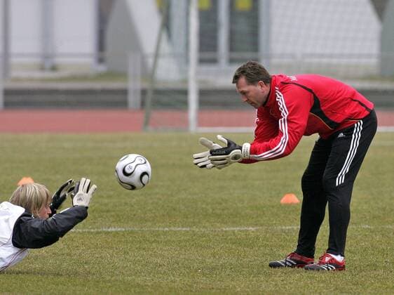 Torwarttrainer Andreas Köpke (re.) übt mit Torwart Timo Hildebrand (beide Deutschland) Fußball Herren Nationalmannschaft 2006, Nationalteam, Training, Vorbereitung Gruppe Düsseldorf